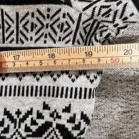 T by Talbots Womens Sweater Tops Medium Black Geometric Design Mock Neck Knit - Picture 10 of 12